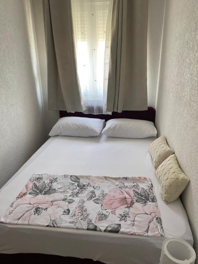 Apartment Miana Trogir Exteriör bild